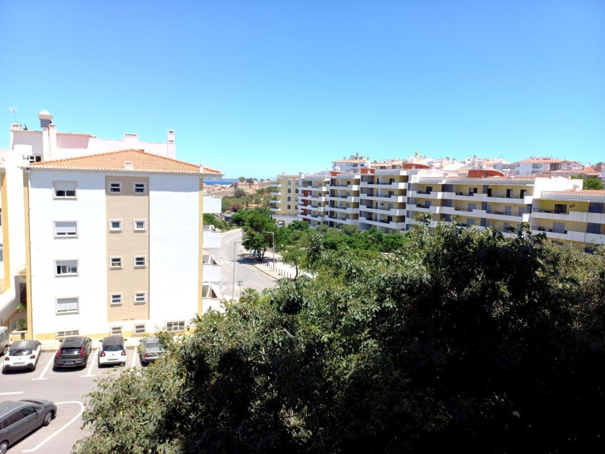 White Pearl Apartment Central Confy Spacious Лагос Екстериор снимка